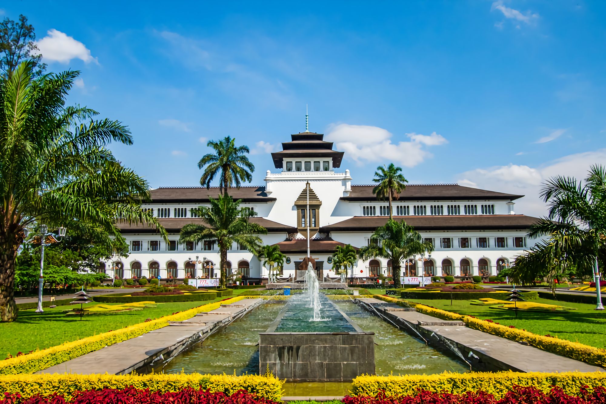 travel semarang bandung
