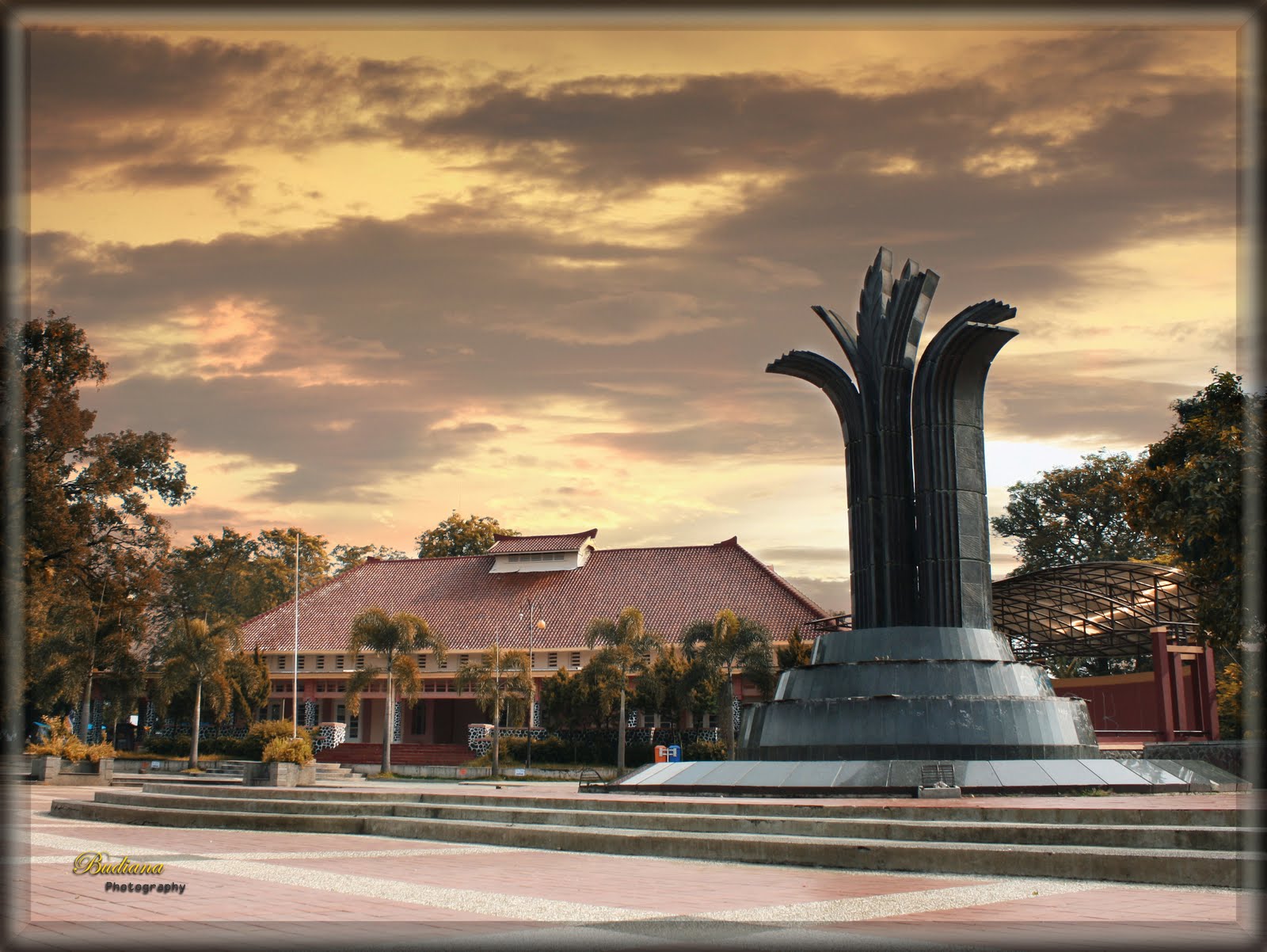 Travel Subang Solo